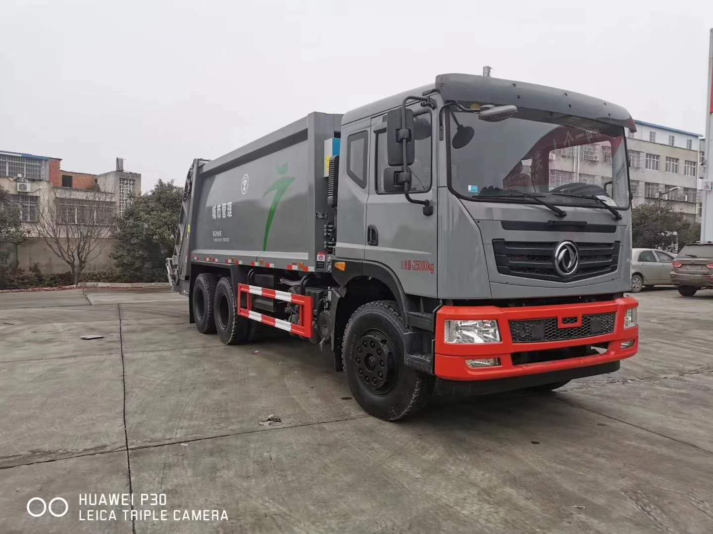 �|�L(f��ng)18�����b���s����܇�DƬ